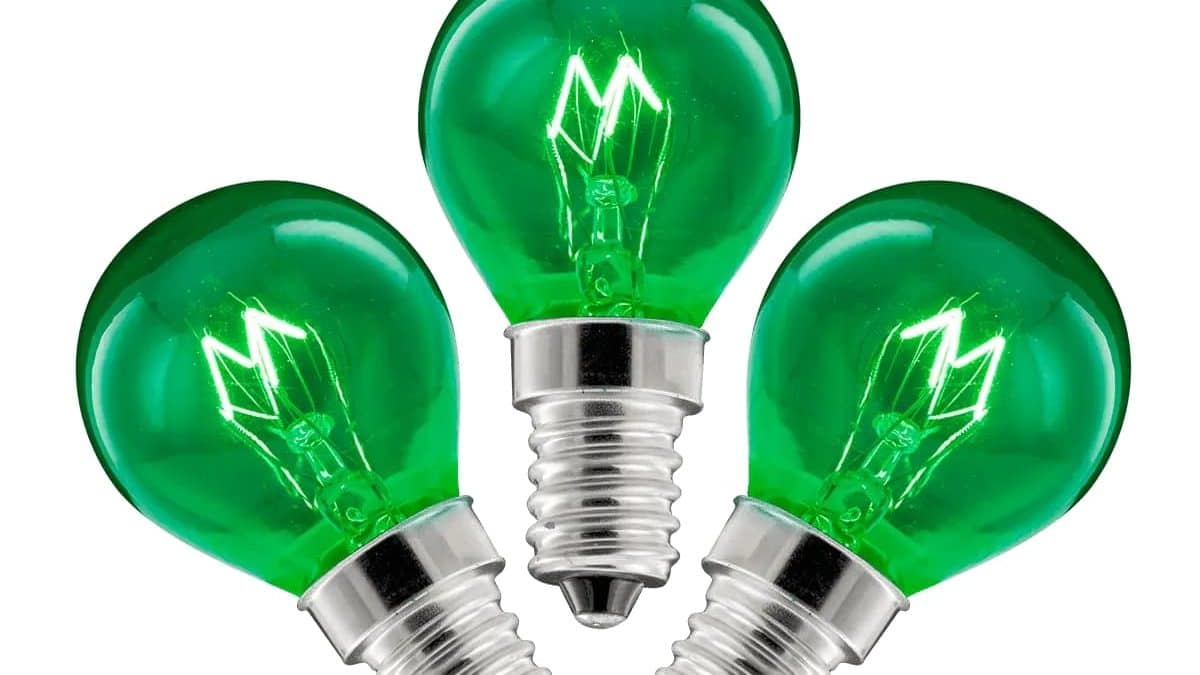 Green light on sale bulbs b&q