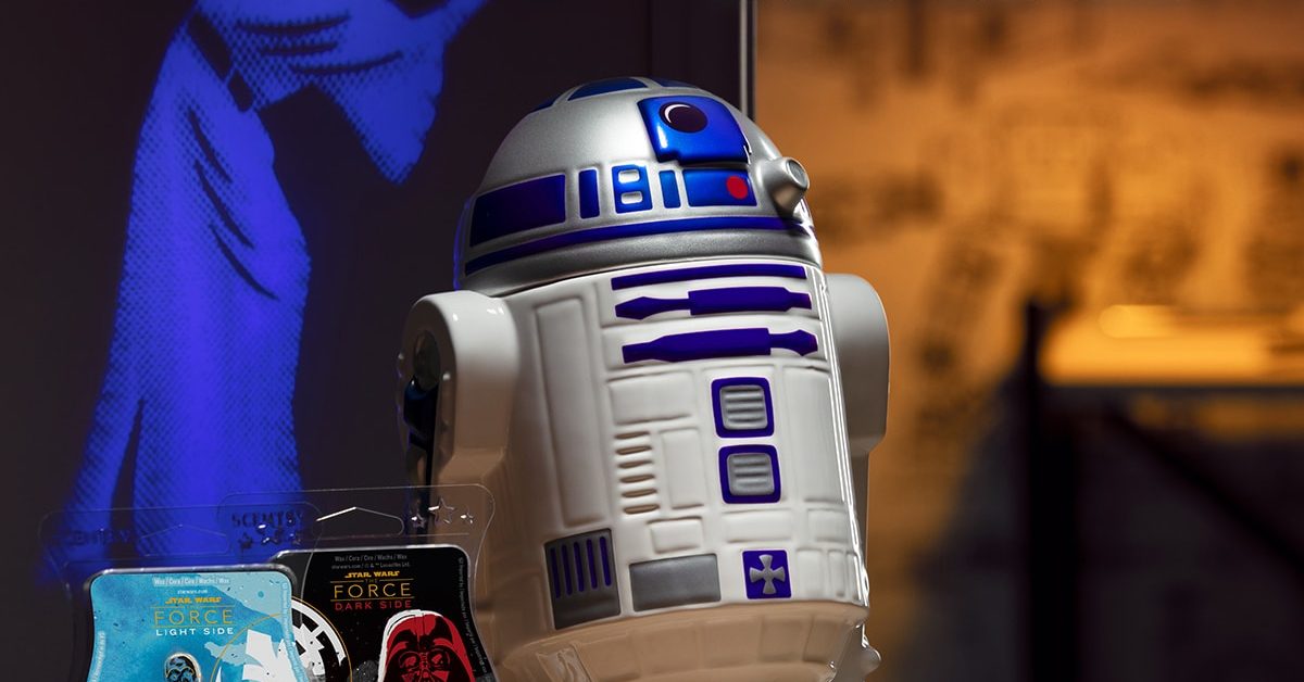 R2D2 Scentsy high quality Warmer Plus Some