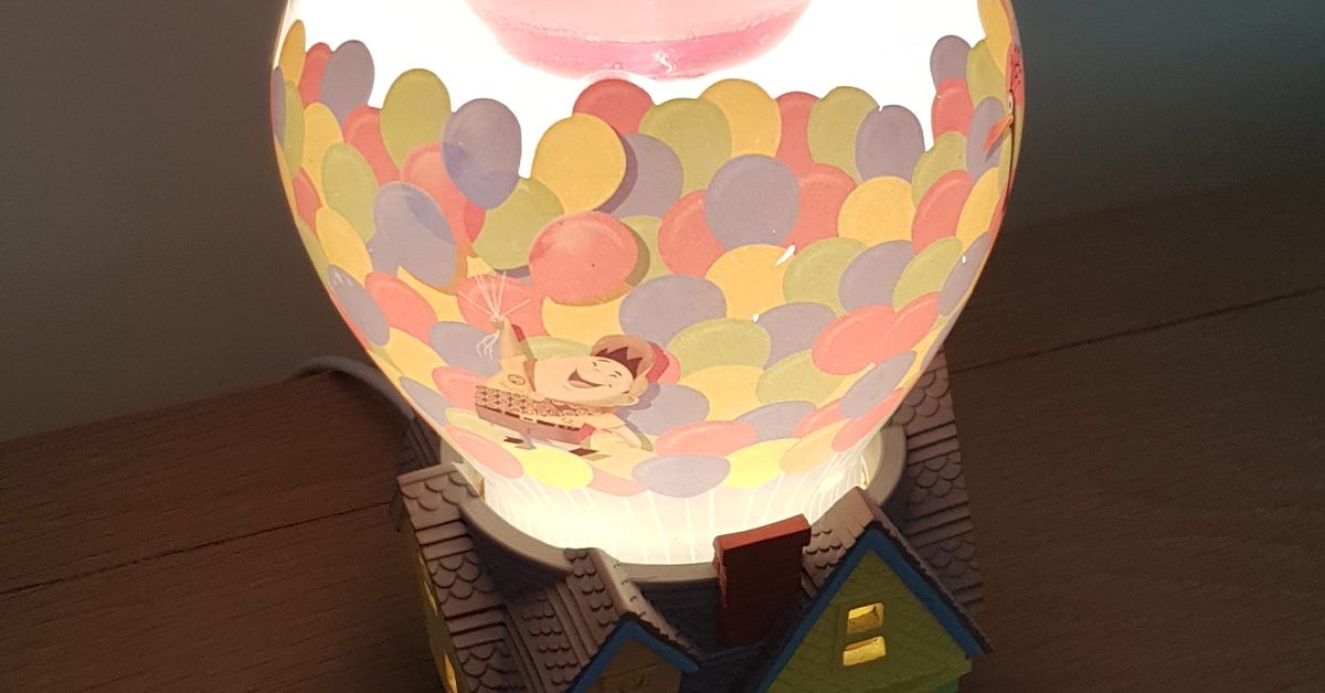 Disney / deals Pixar’s Up House – Scentsy Warmer & Up