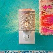 Aziza Scentsy Plugin Mini Warmer With Wax Styled