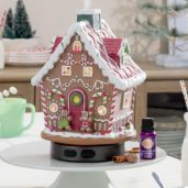 Sugar Chalet Premium Scentsy Diffuser Styled