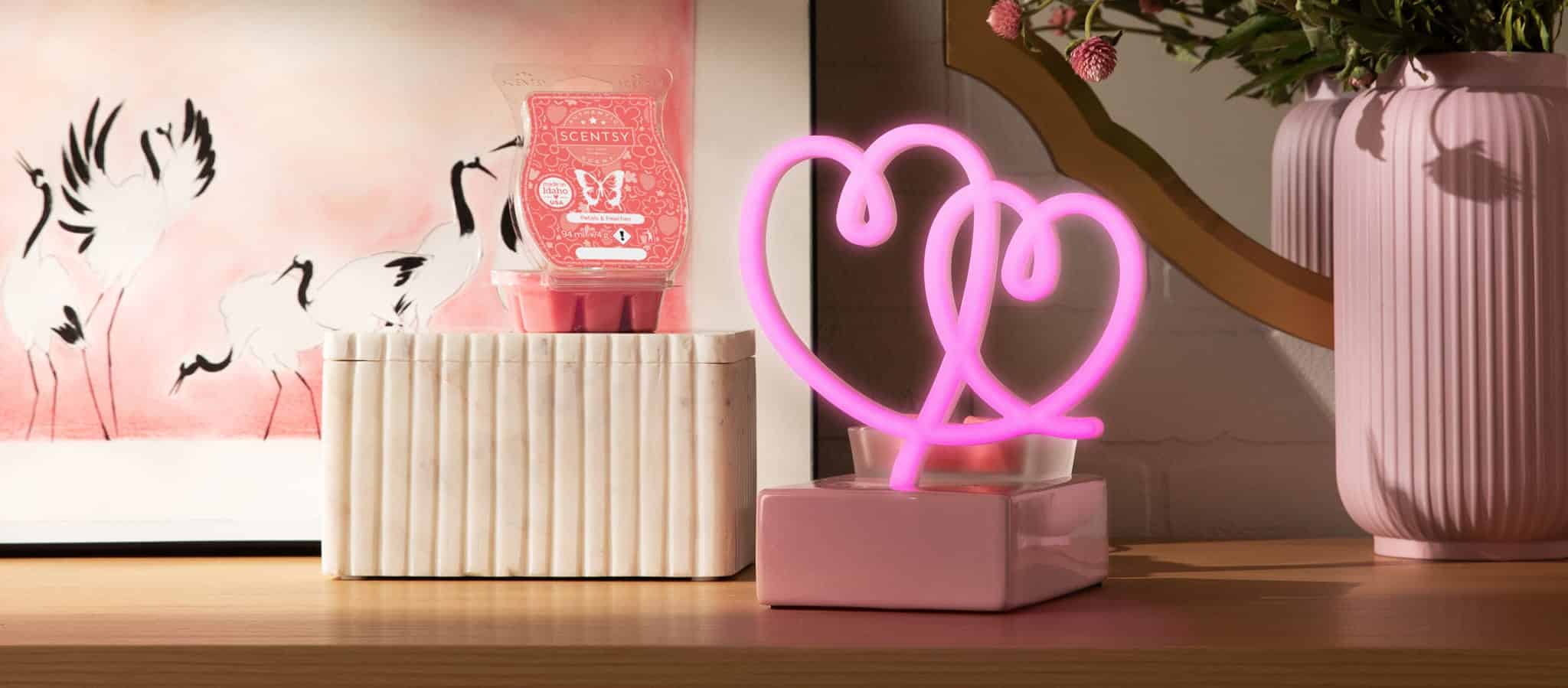 Sweet on You Scentsy Warmer & Petals & Peaches Scentsy Bar