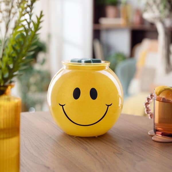 Share a Smile Scentsy Warmer